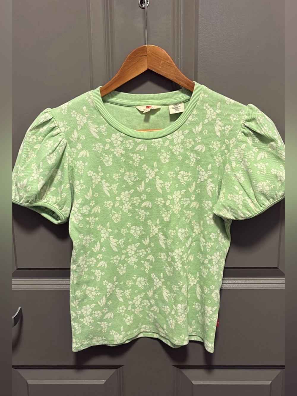 Levi's Mint Green Floral Puff-Sleeve Tee